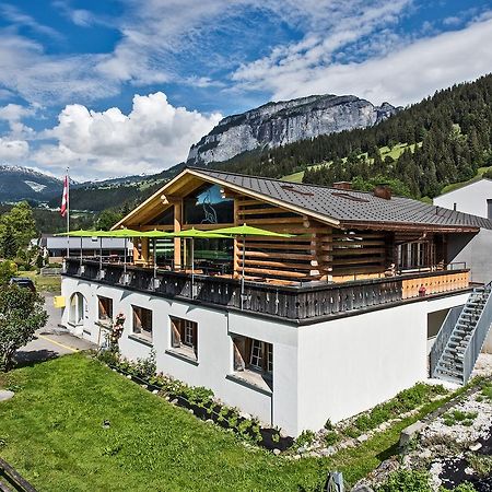 Hotel Ustria Parlatsch Trin Exterior foto